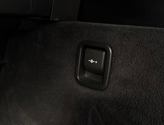 Vehicle Image 29