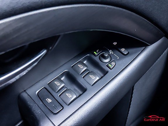 Vehicle Image 28