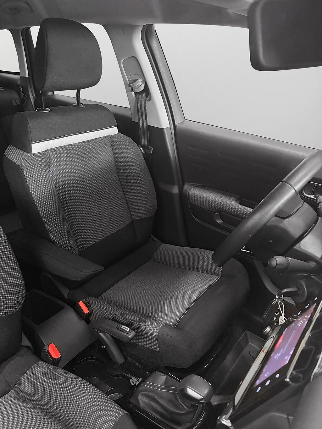 Vehicle Image 15