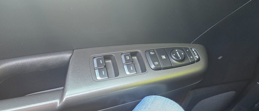 Vehicle Image 22