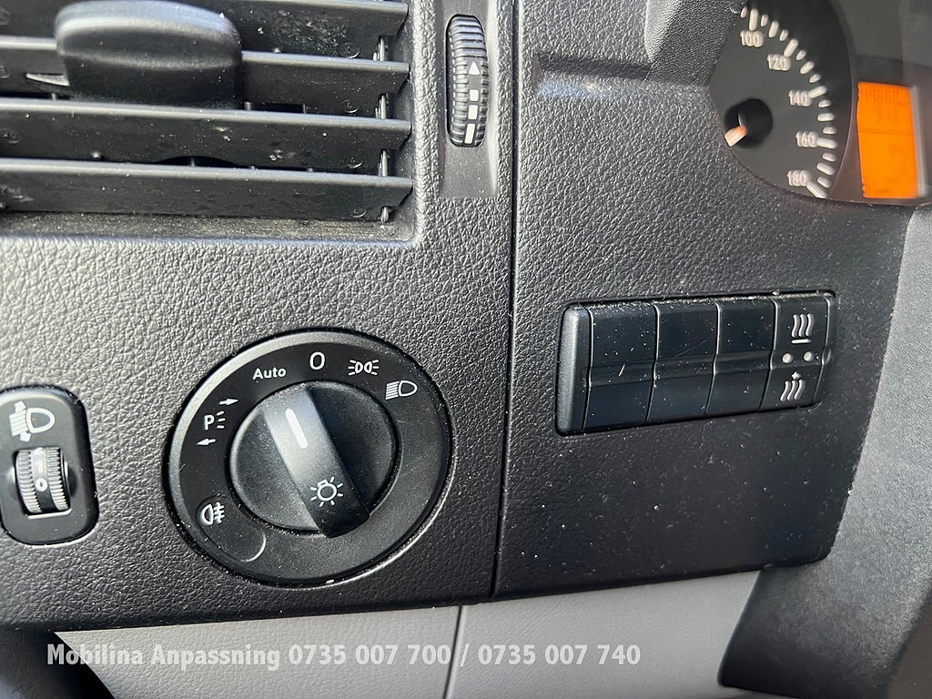 Vehicle Image 38