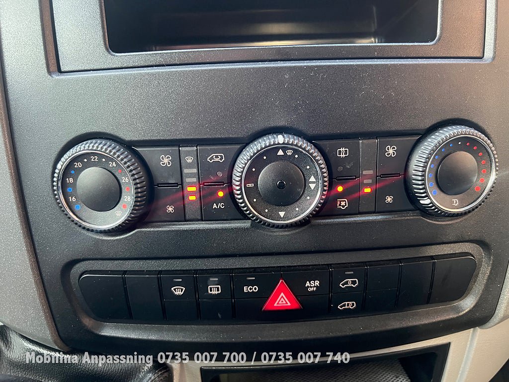 Vehicle Image 40