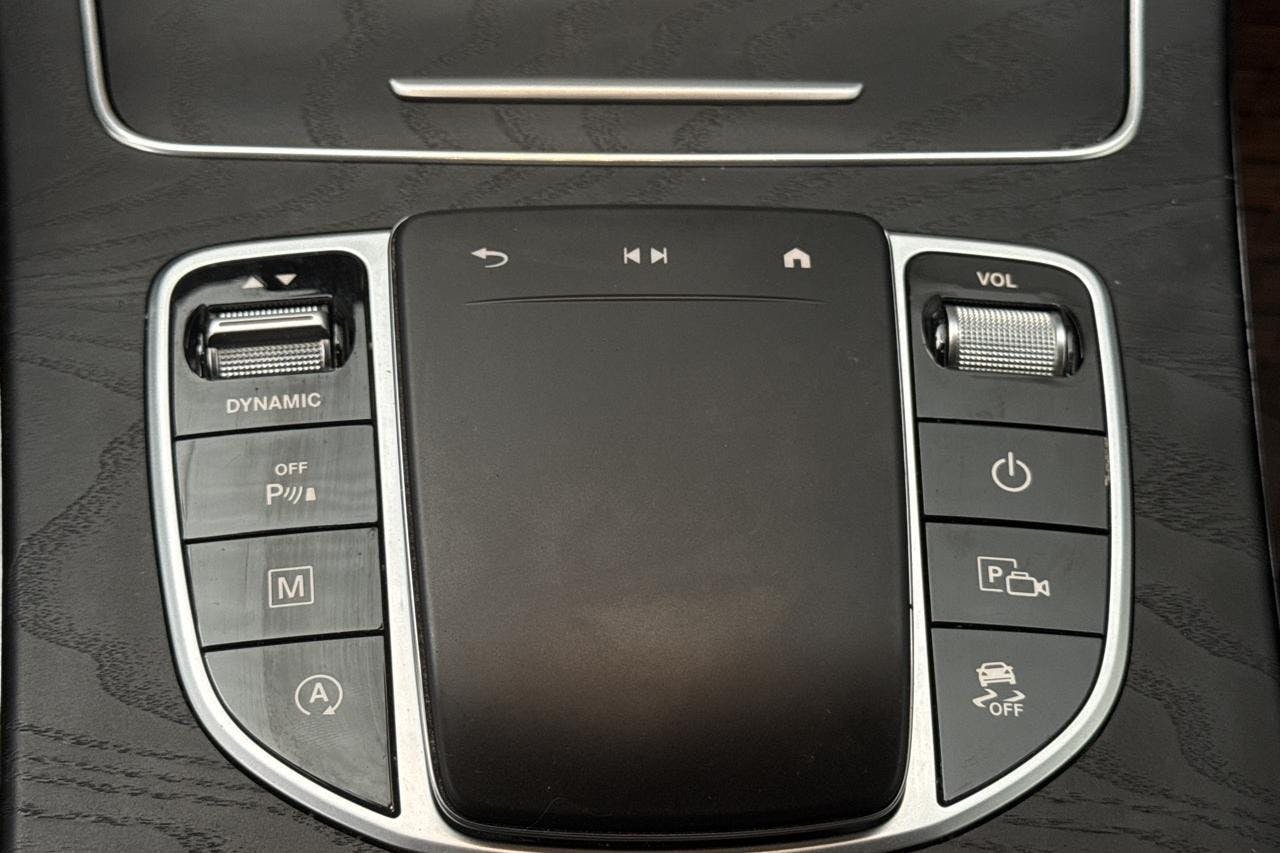 Vehicle Image 16
