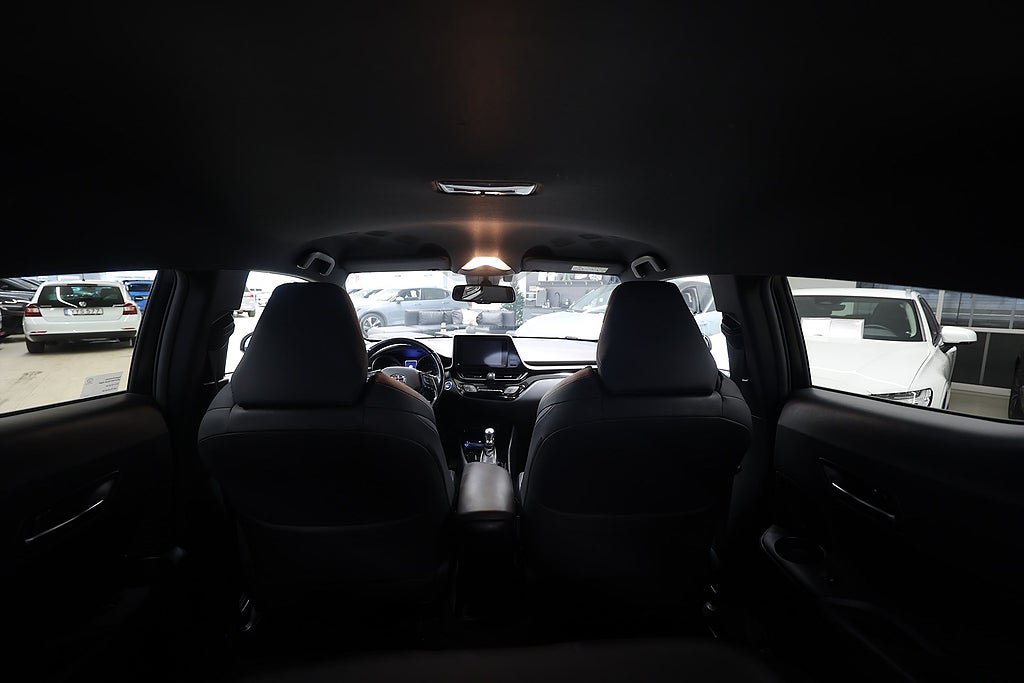 Vehicle Image 10