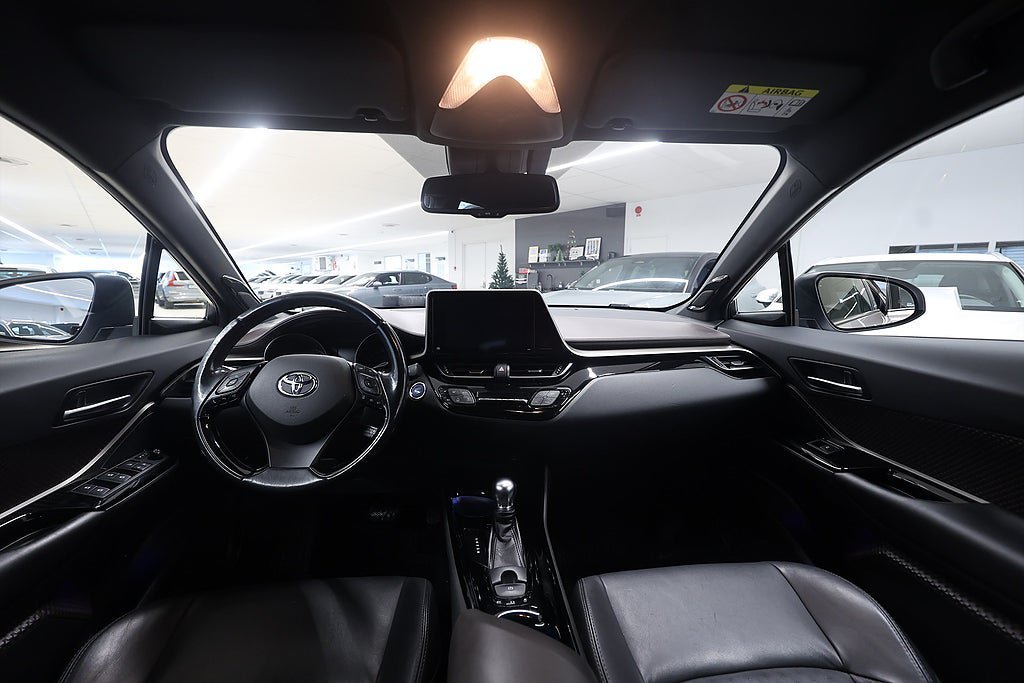 Vehicle Image 12