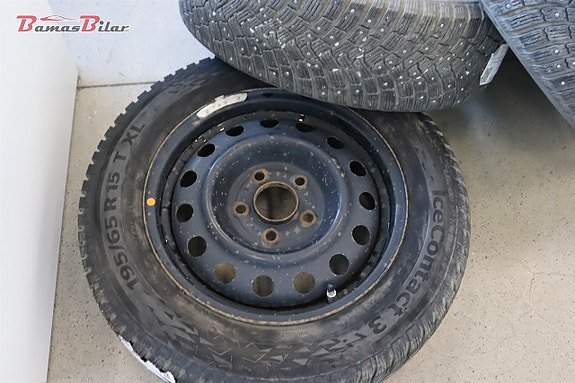 Vehicle Image 15