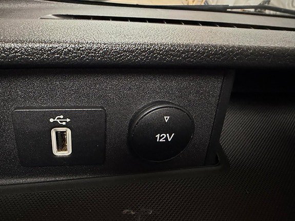 Vehicle Image 27