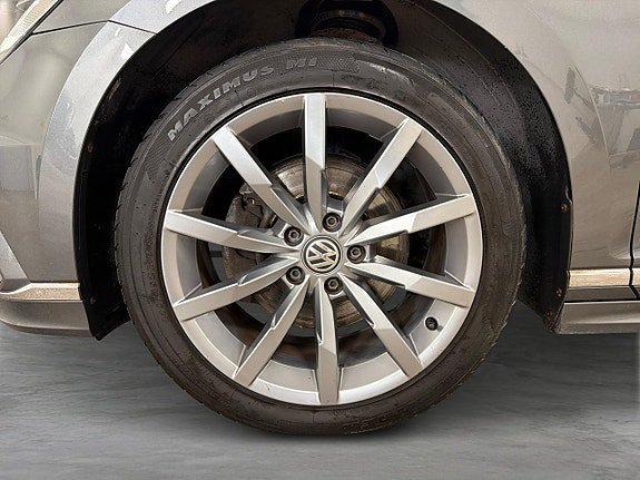 Vehicle Image 32