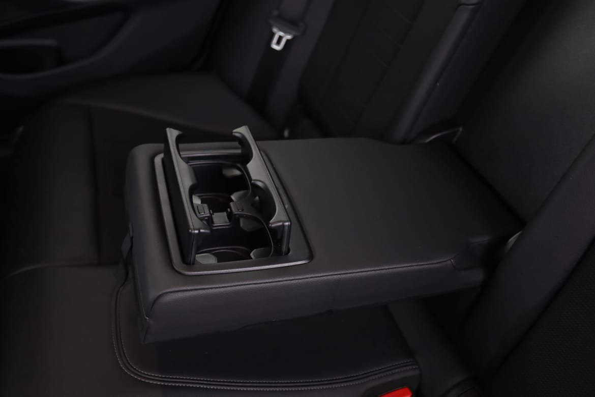 Vehicle Image 37