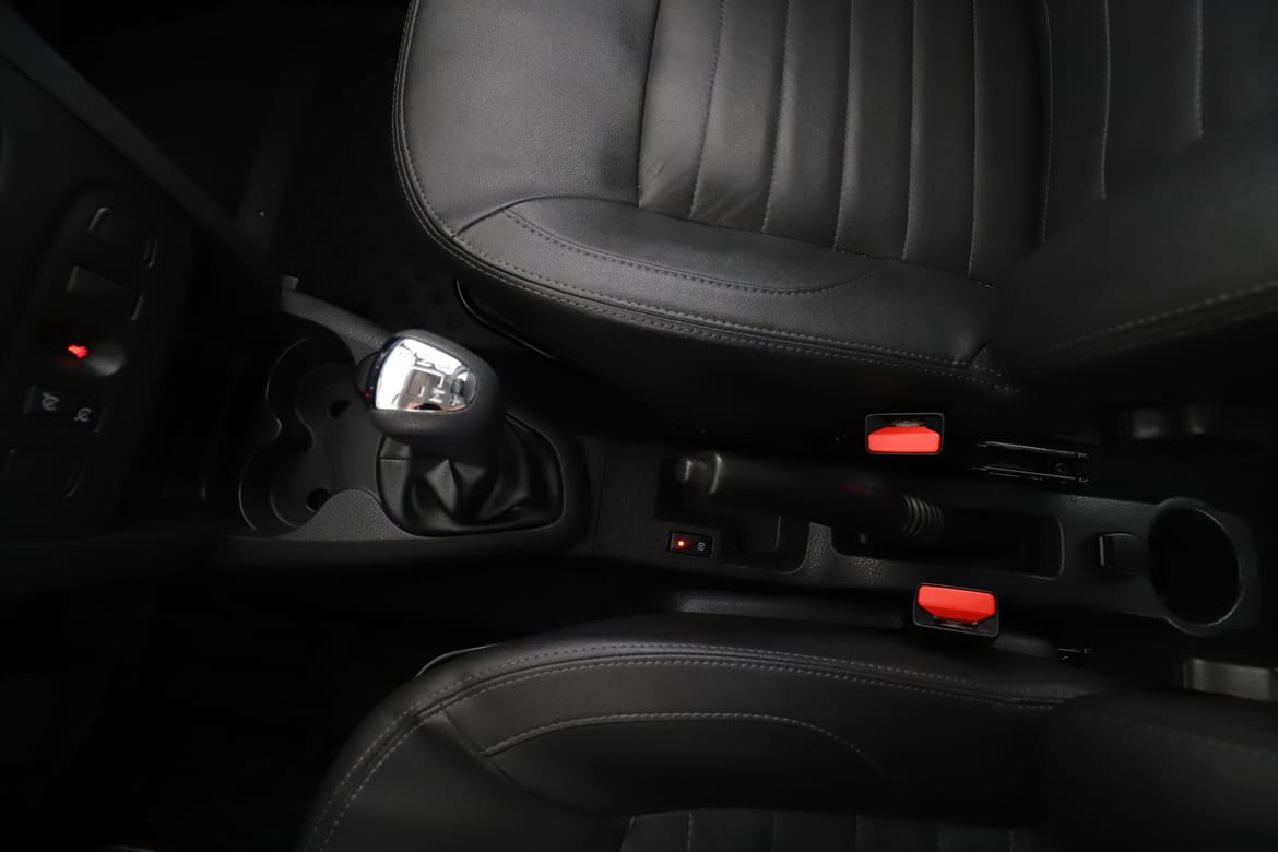 Vehicle Image 43