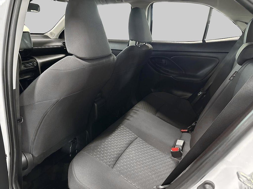 Vehicle Image 10