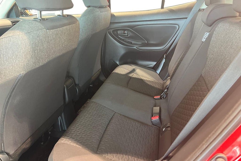 Vehicle Image 13