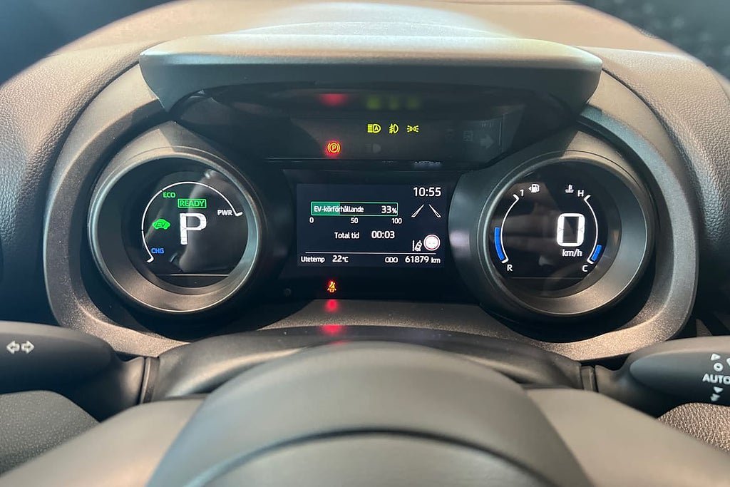Vehicle Image 16