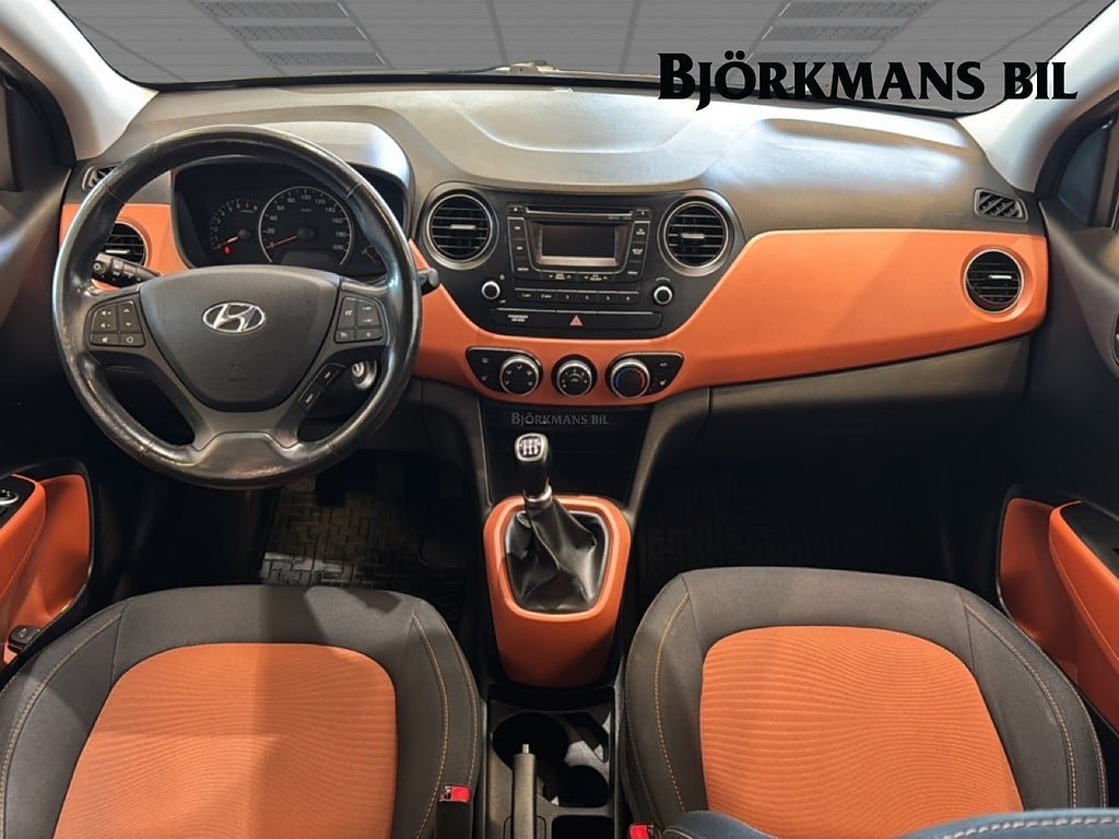 Vehicle Image 7