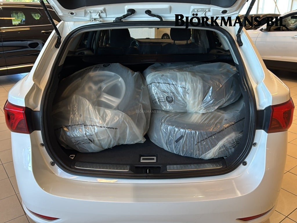 Vehicle Image 14