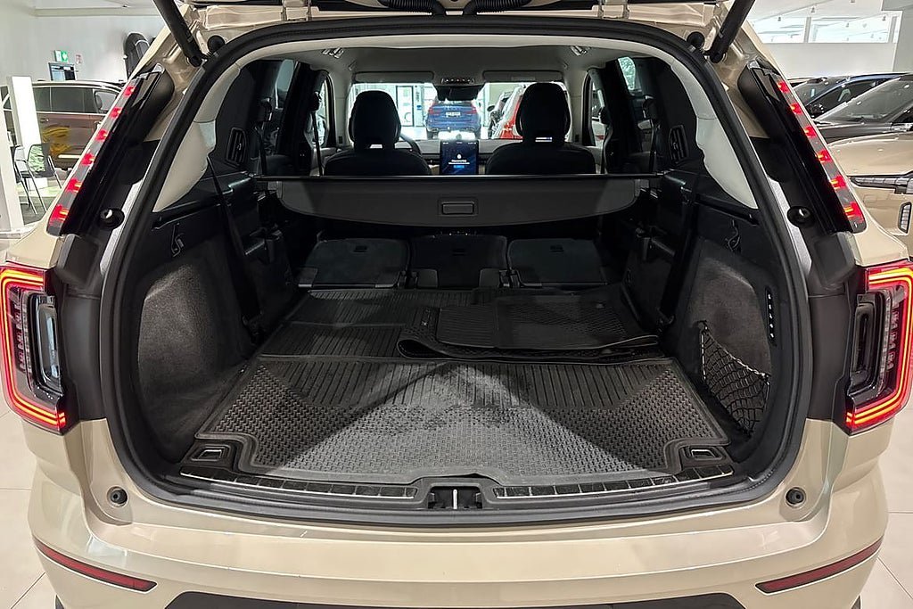 Vehicle Image 19