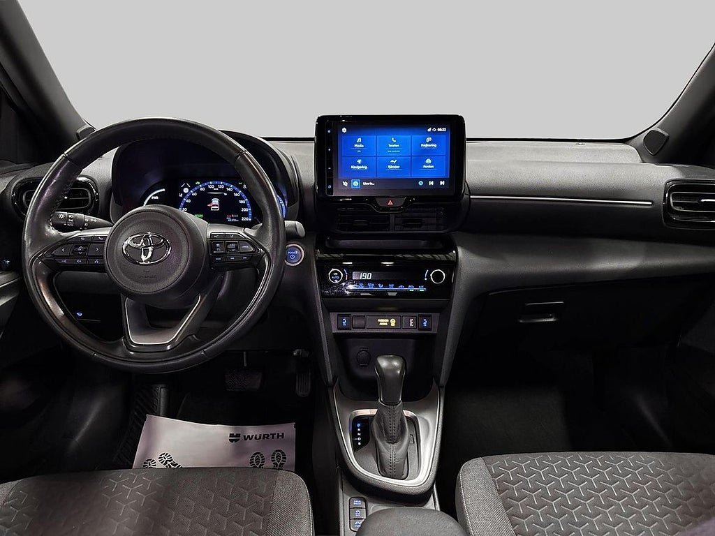Vehicle Image 12