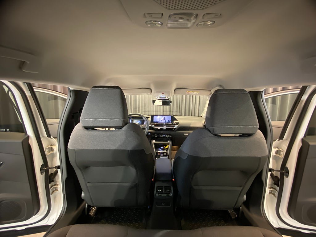Vehicle Image 35