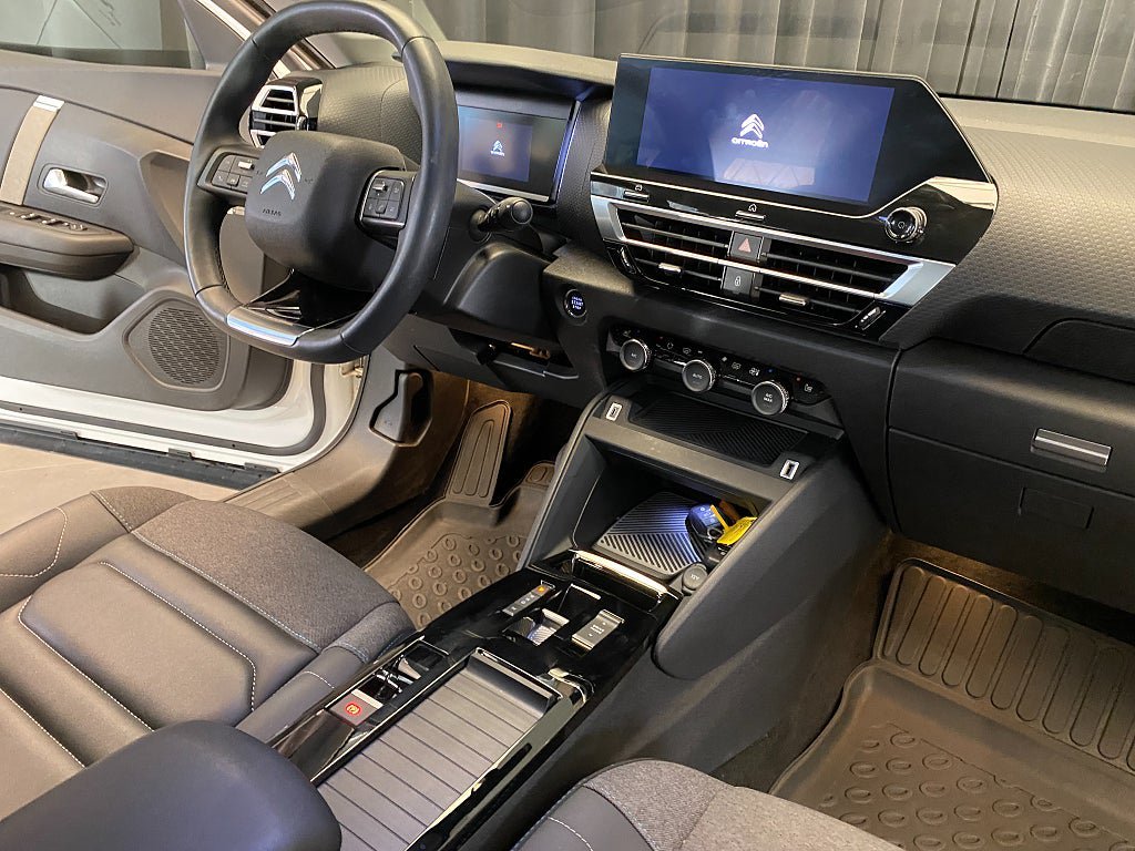 Vehicle Image 40