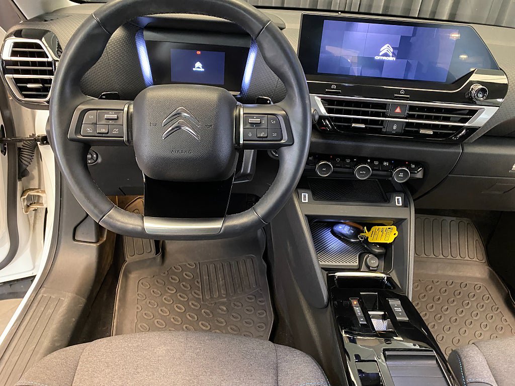 Vehicle Image 42