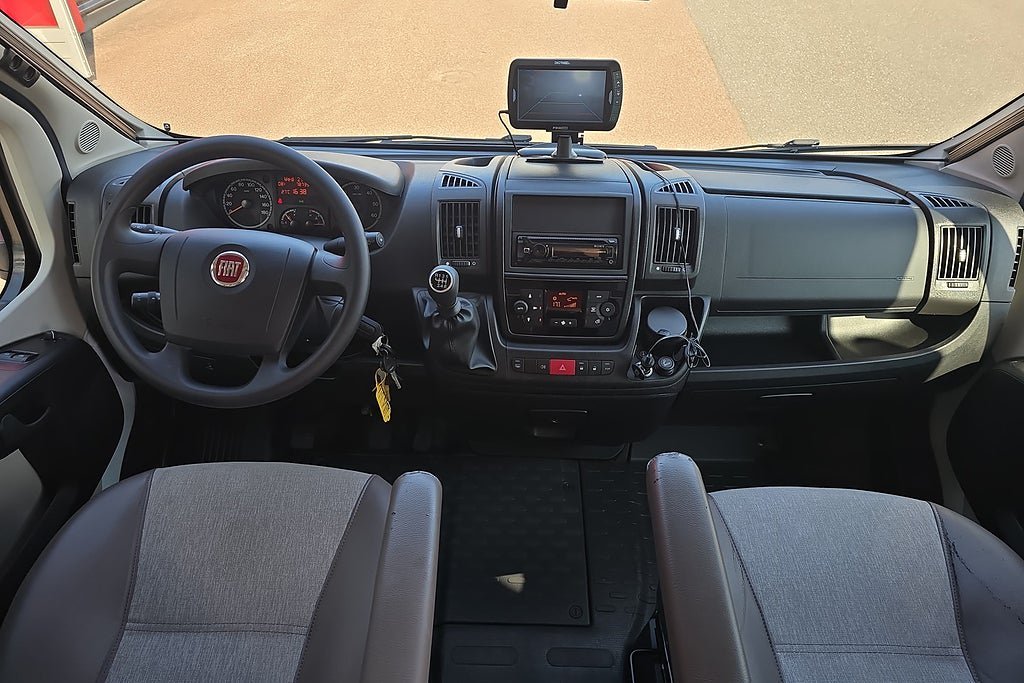 Vehicle Image 24