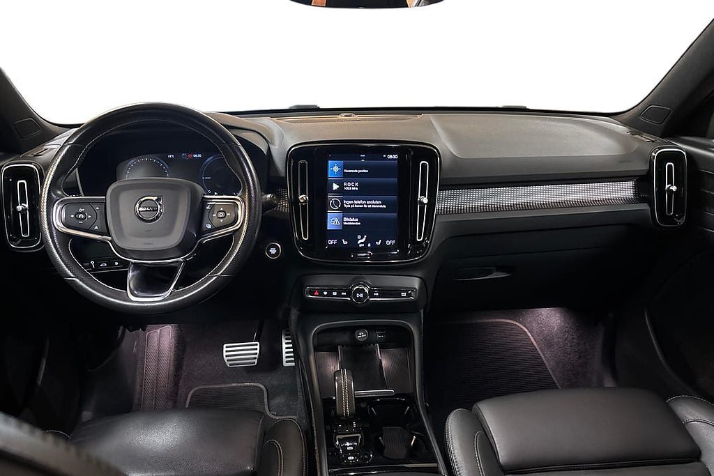 Vehicle Image 9