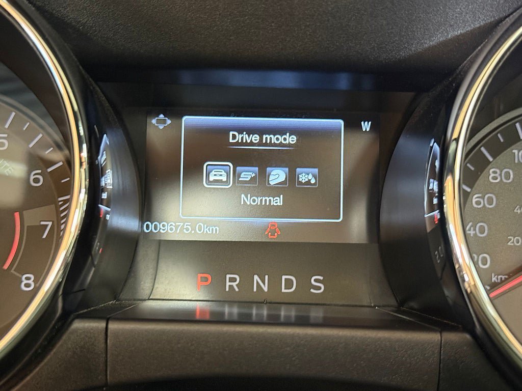 Vehicle Image 22