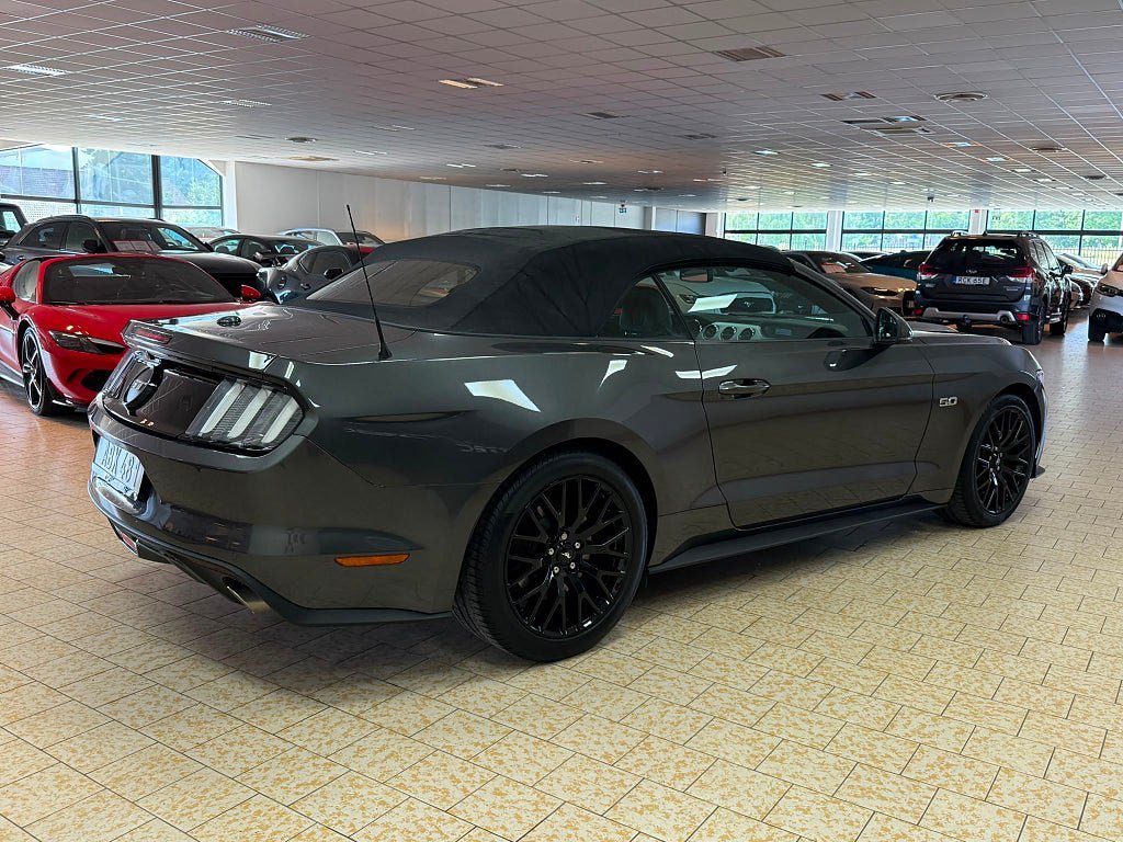 Vehicle Image 26