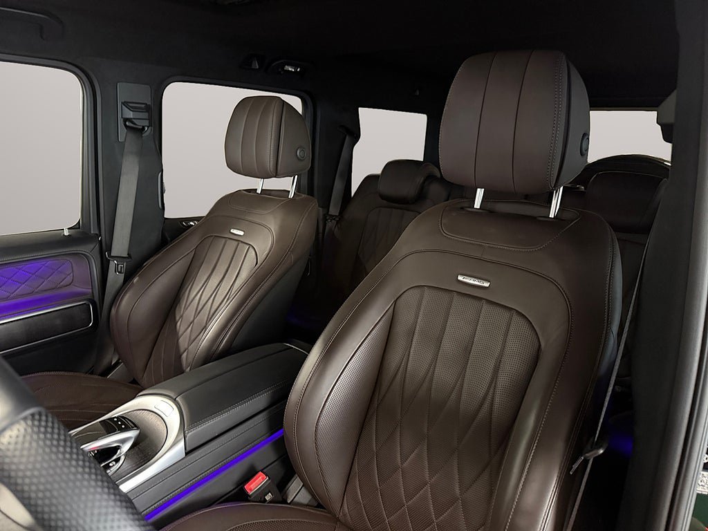 Vehicle Image 9