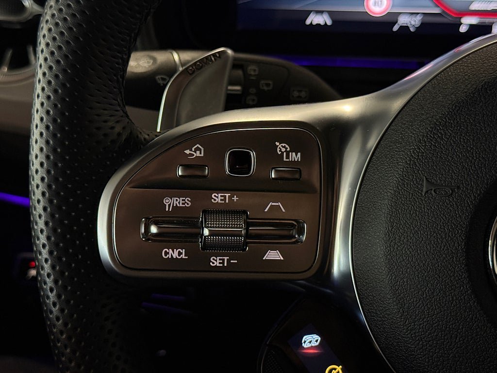 Vehicle Image 28