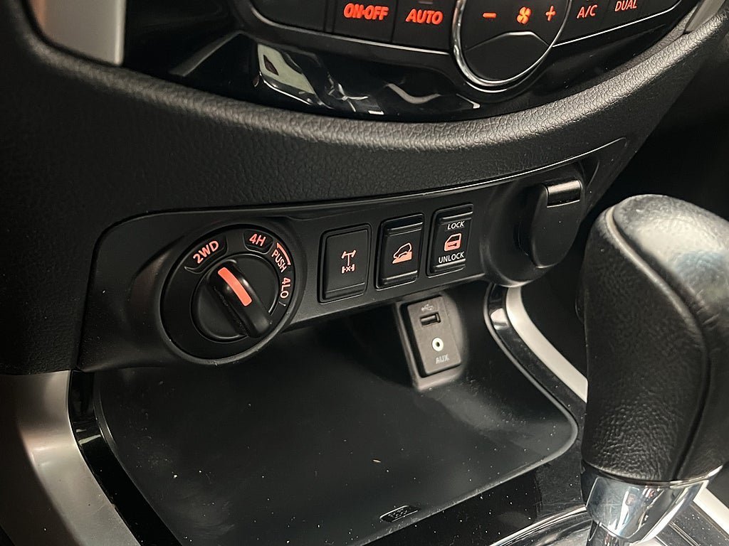 Vehicle Image 23