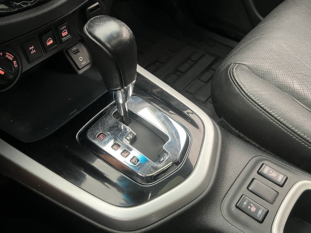 Vehicle Image 24