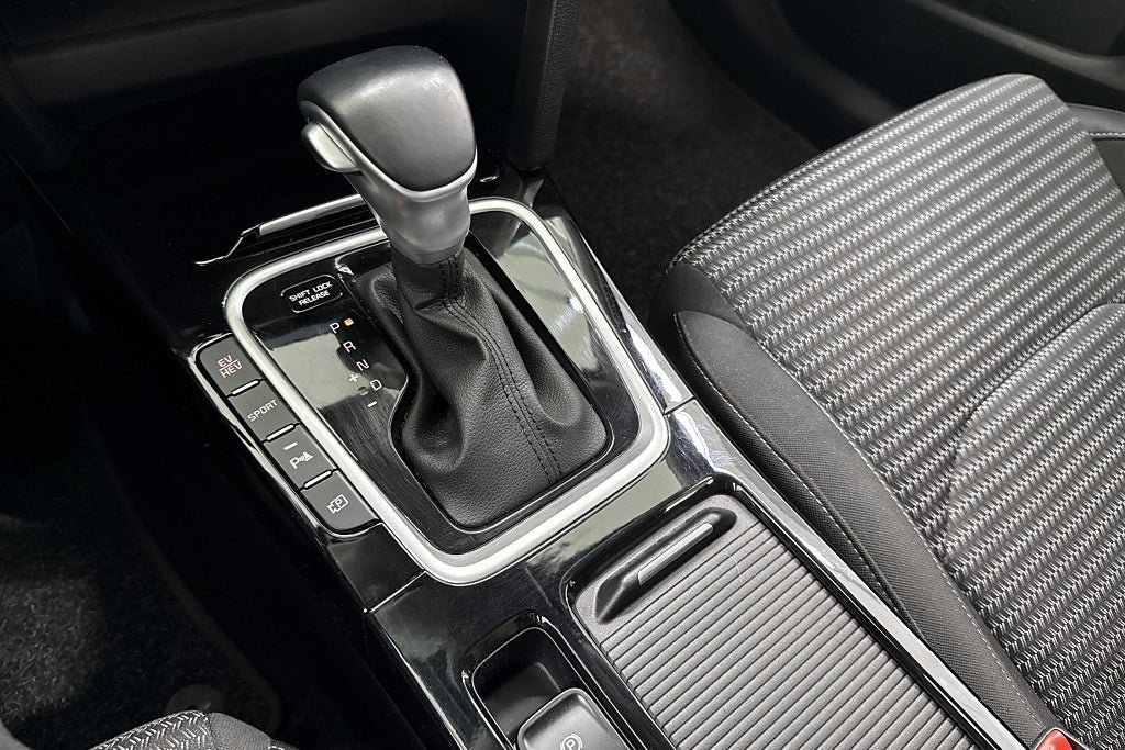 Vehicle Image 12