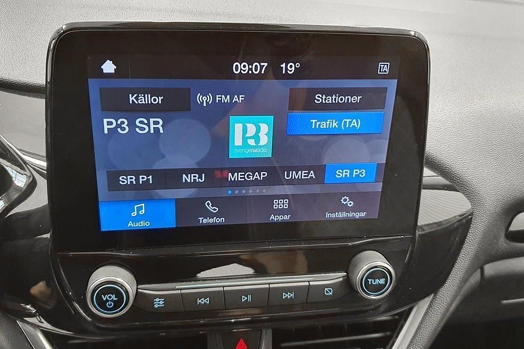 Vehicle Image 22