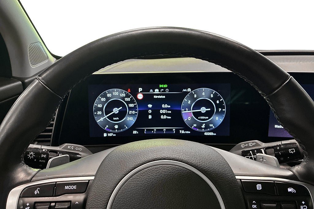 Vehicle Image 12