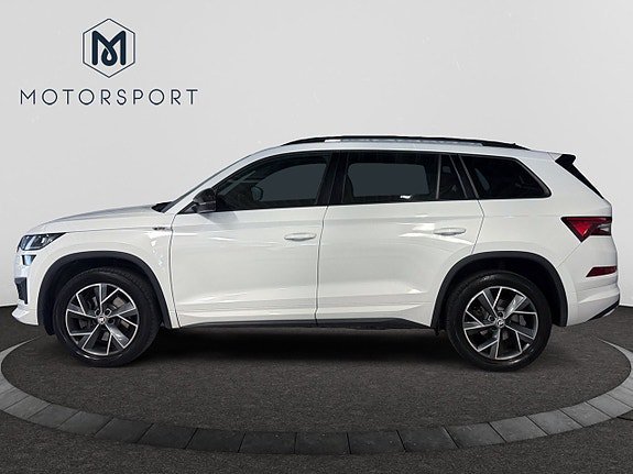 Vehicle Image 6