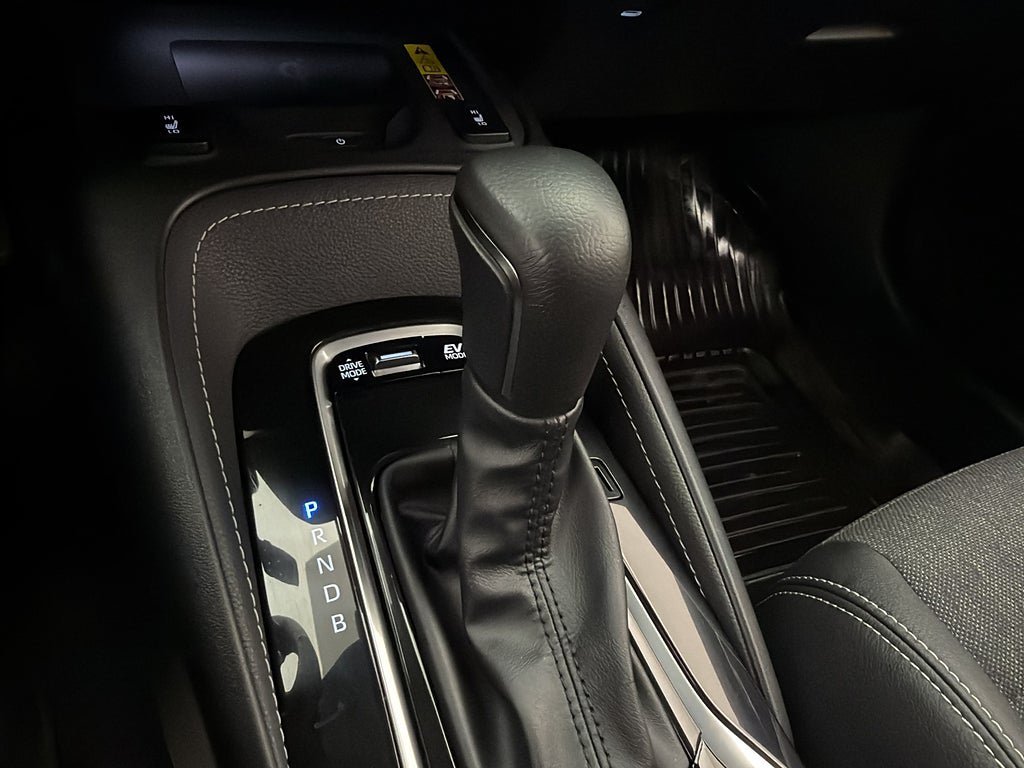 Vehicle Image 24