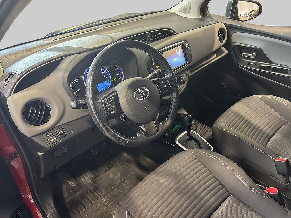 Vehicle Image 14