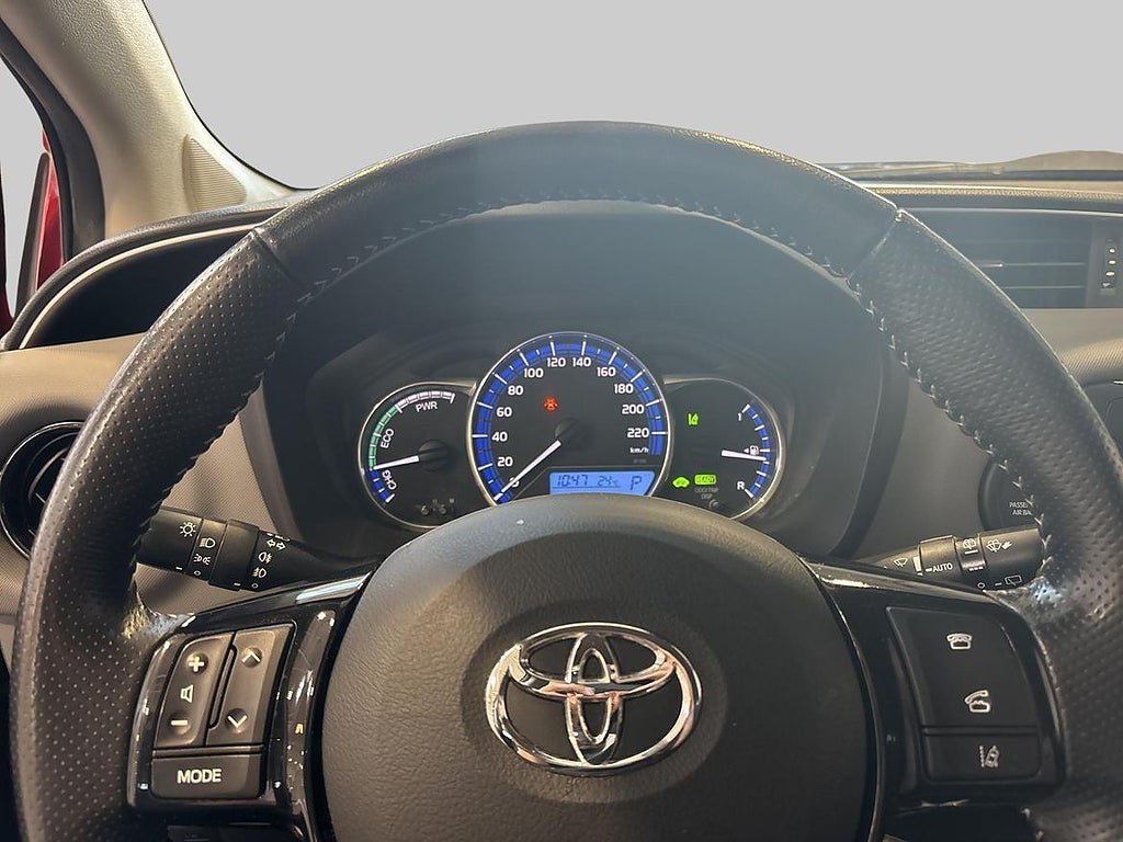 Vehicle Image 15