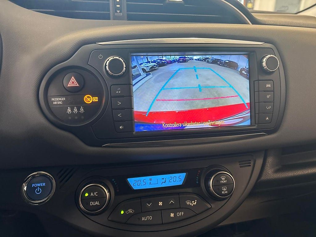 Vehicle Image 17