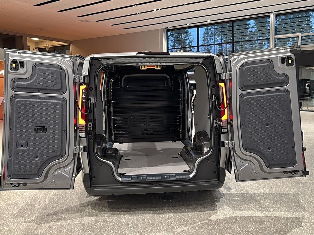 Vehicle Image 19