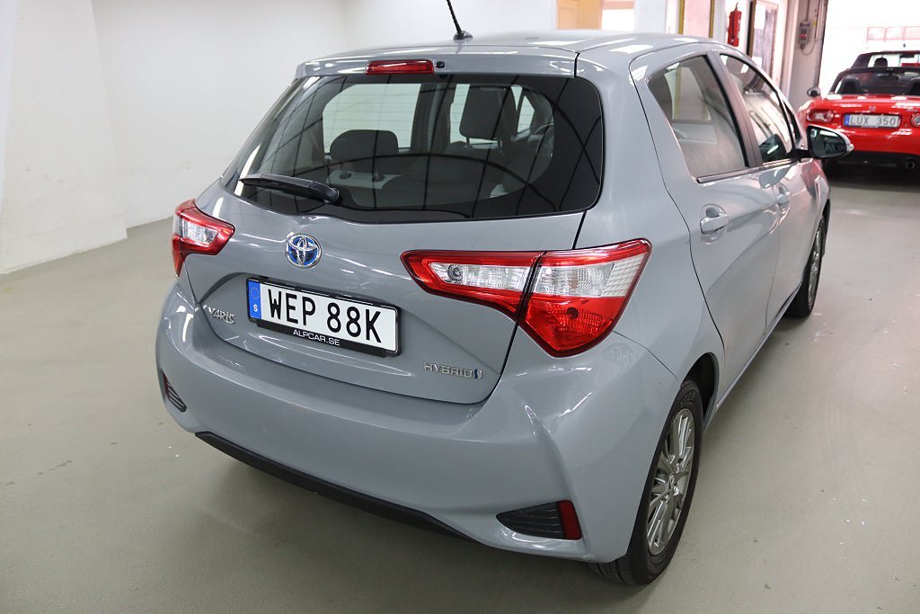 Vehicle Image 8