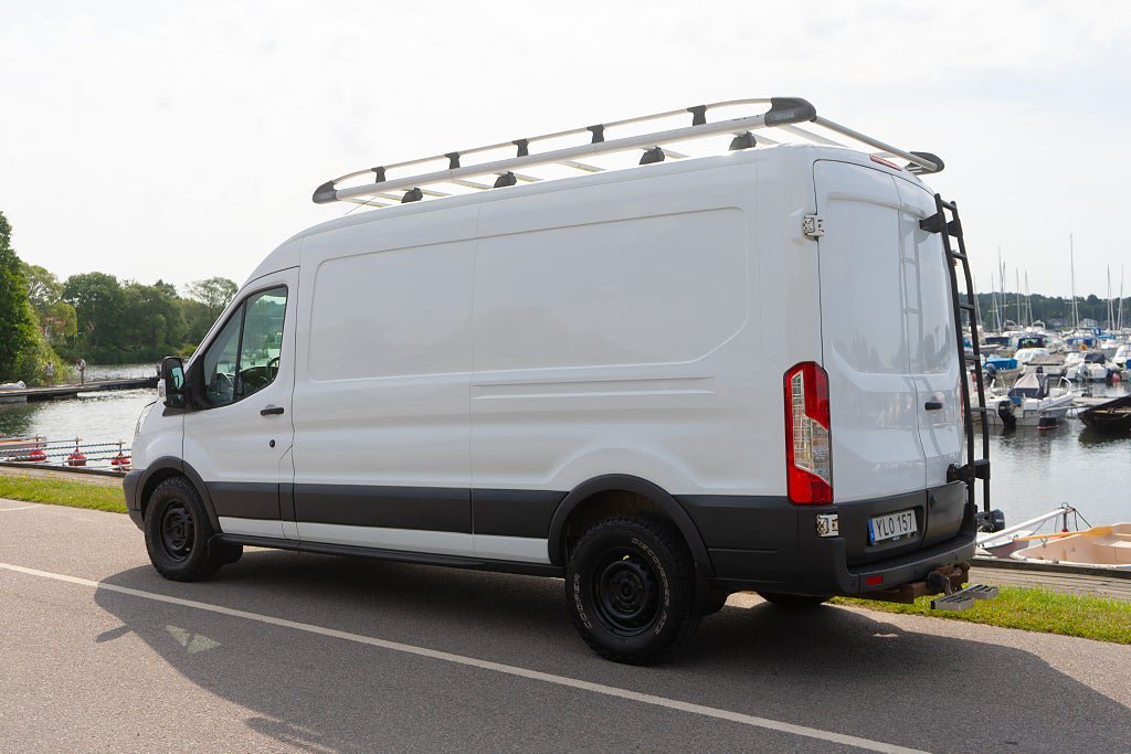 Vehicle Image 8