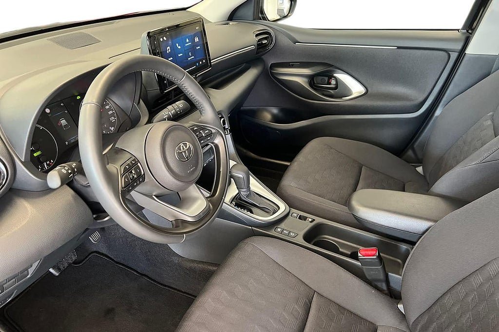 Vehicle Image 12