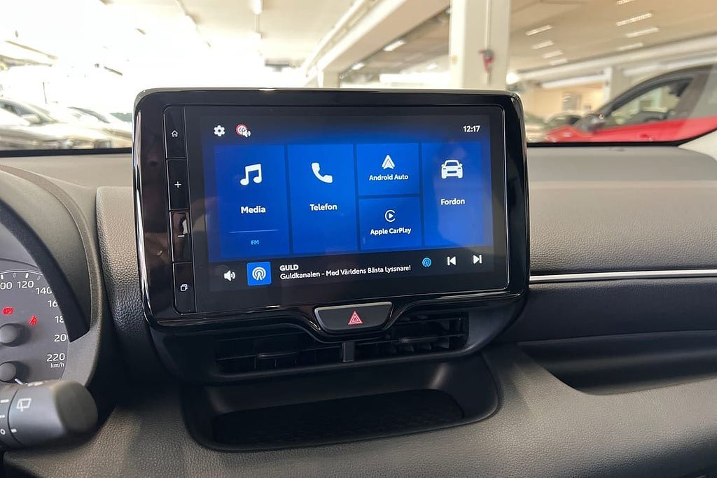 Vehicle Image 13