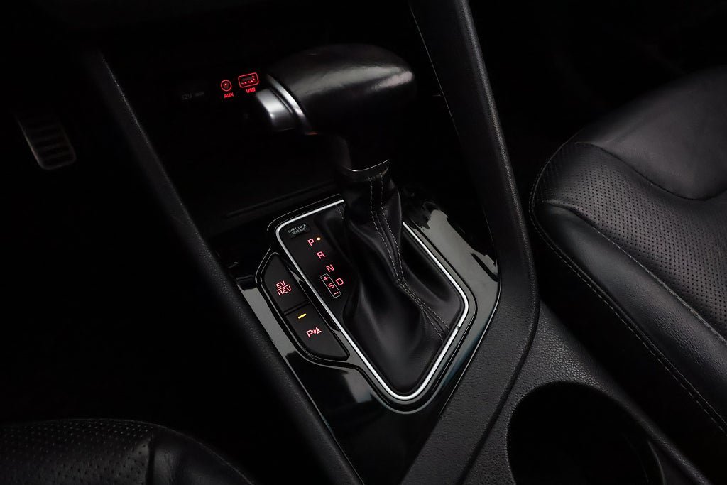 Vehicle Image 24