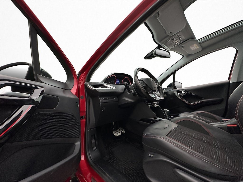 Vehicle Image 11