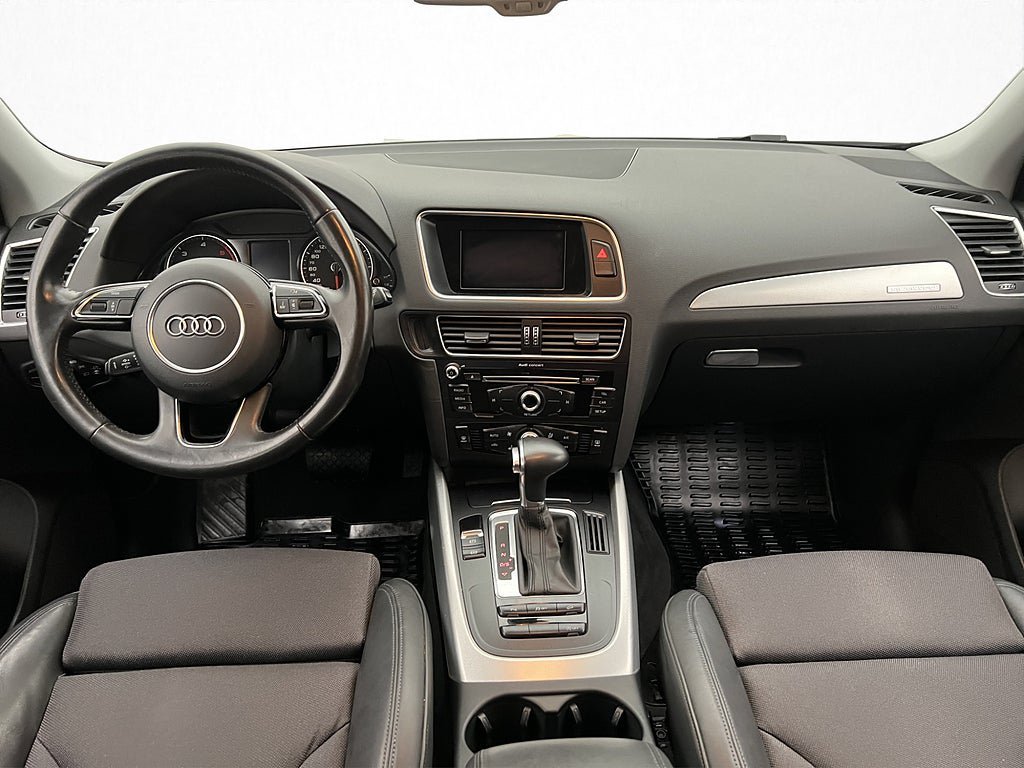 Vehicle Image 10
