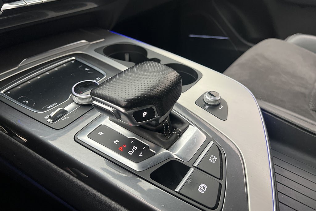 Vehicle Image 23