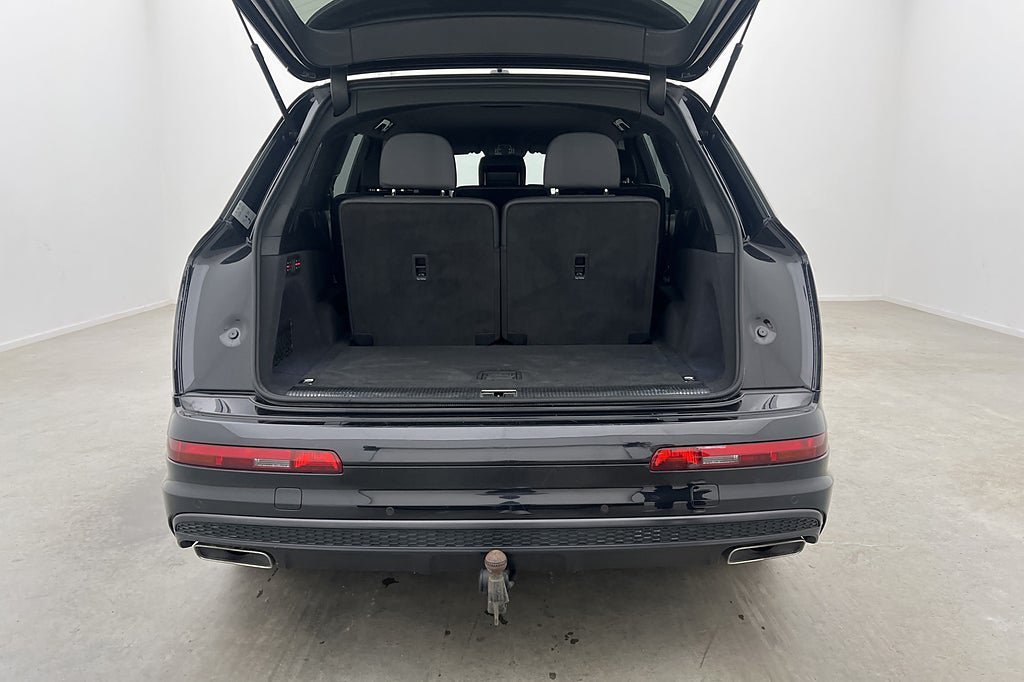 Vehicle Image 32